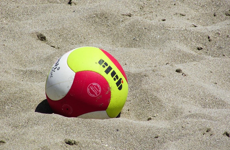 beach-volley-1538932_1920.jpg